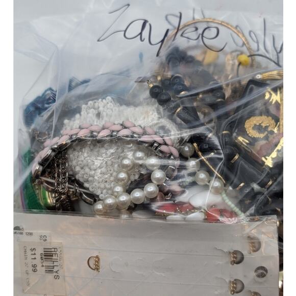 Jewelry Lot Zaylee Repurpose Bag Over 4 Pounds Beads & Possible Wearable Pieces - Picture 3 of 8